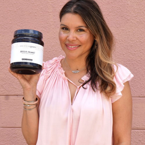 Switch2pure founder Estela Cockrell with tasteless Collagen 